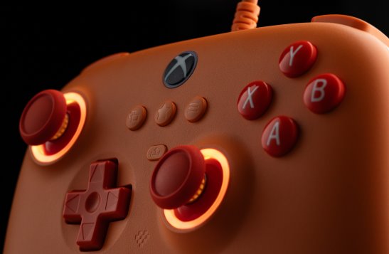 C:/Users/Bing/Desktop/三款新品图(未发声前,切勿提前曝光)/八位堂猎户座Xbox 追光版/1.jpg1